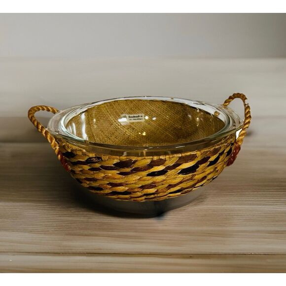 Vintage Pyrex Casserole 024 Dish With Wicker Basket With Handles - Picture 1 of 4